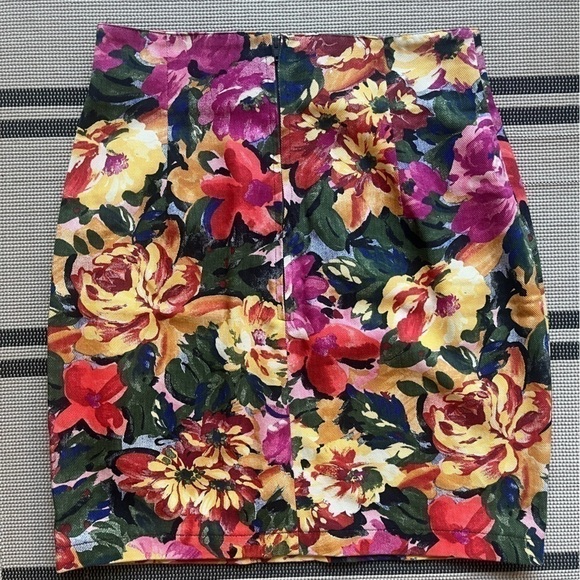 Vintage Floral Pencil Skirt 100% Cotton Made in Canada - Picture 6 of 6
